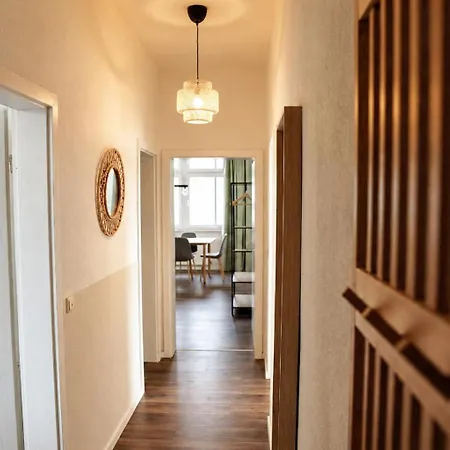 Cozy With 3 Bedroom Luxury Beds, Smart Tv, Wifi & Private Parking Spot ماغديبورغ