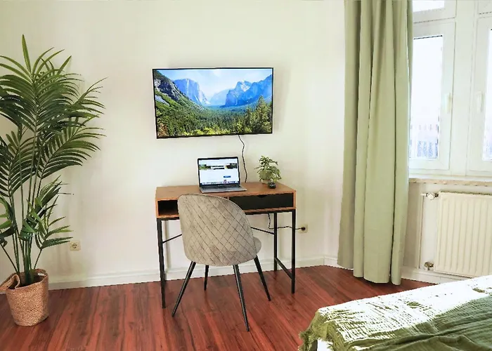 Cozy With 3 Bedroom Luxury Beds, Smart Tv, Wifi & Private Parking Spot Magdeburg